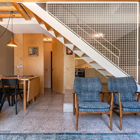 Orange A بيت للعطل *