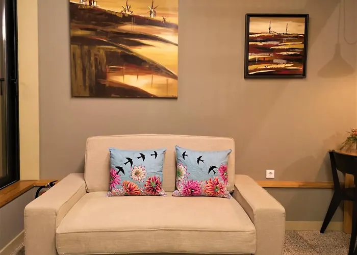 Orange A بيت للعطل *